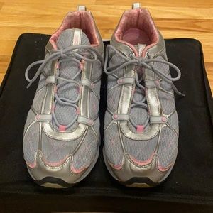 Reebok Sneakers Grey with pink